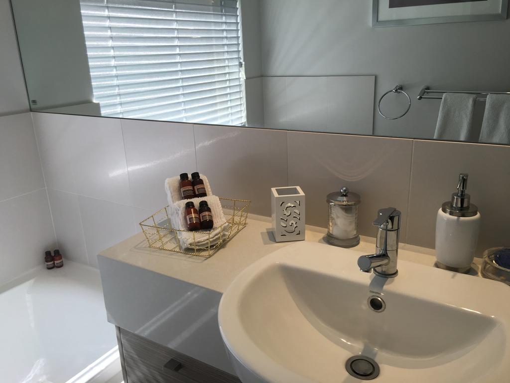 Magnificent Beach Retreat Jindalee Bagian luar foto