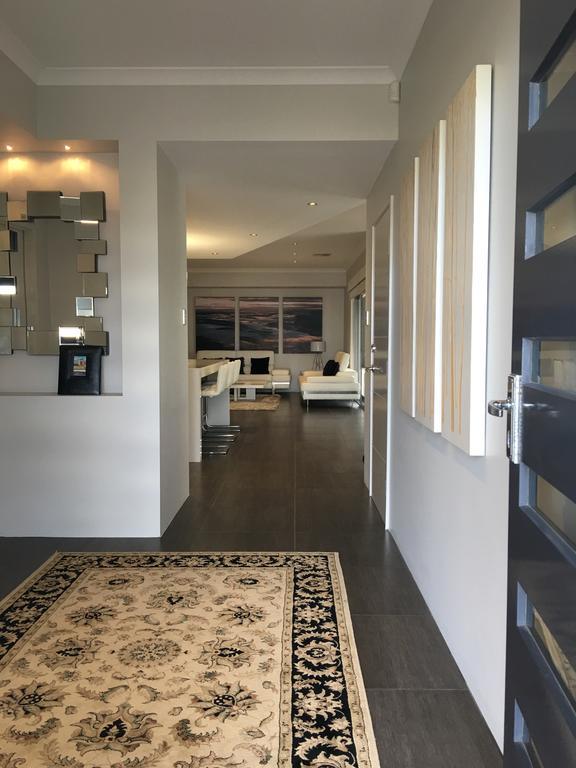 Magnificent Beach Retreat Jindalee Bagian luar foto