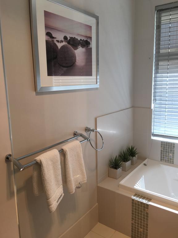 Magnificent Beach Retreat Jindalee Bagian luar foto