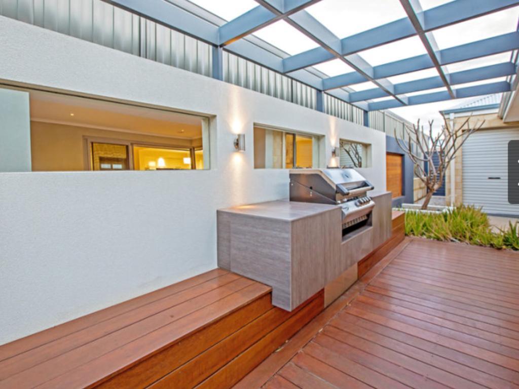 Magnificent Beach Retreat Jindalee Bagian luar foto