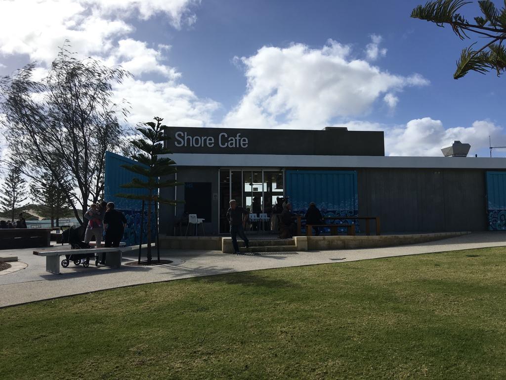 Magnificent Beach Retreat Jindalee Bagian luar foto