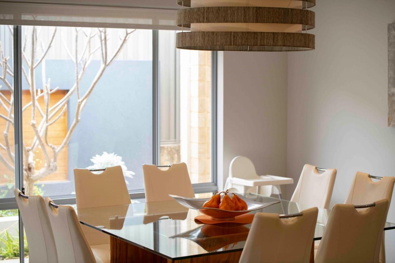 Magnificent Beach Retreat Jindalee Bagian luar foto