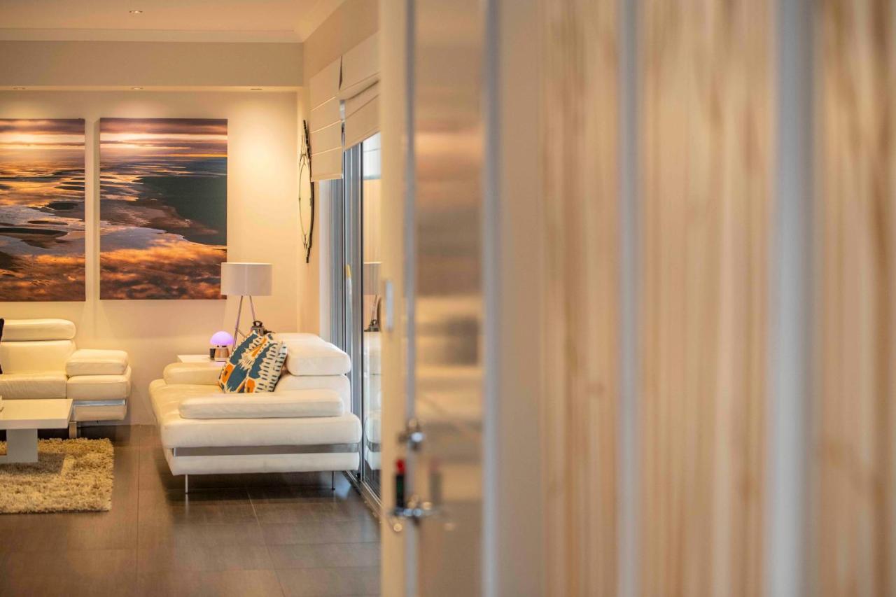 Magnificent Beach Retreat Jindalee Bagian luar foto